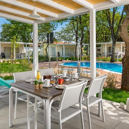 Camping Ulika Mobile Homes - Naturist Cervar-Porat Luaran gambar