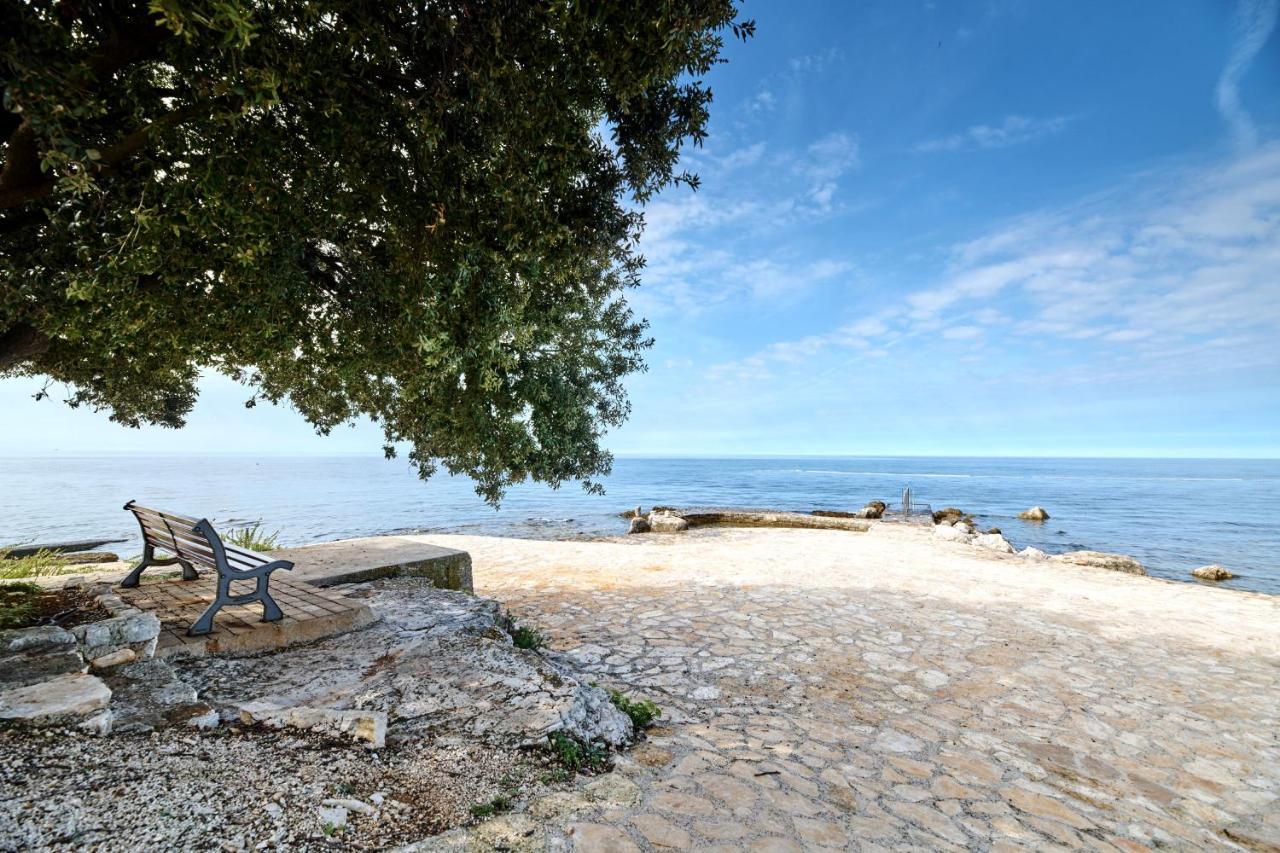 Camping Ulika Mobile Homes - Naturist Cervar-Porat Luaran gambar