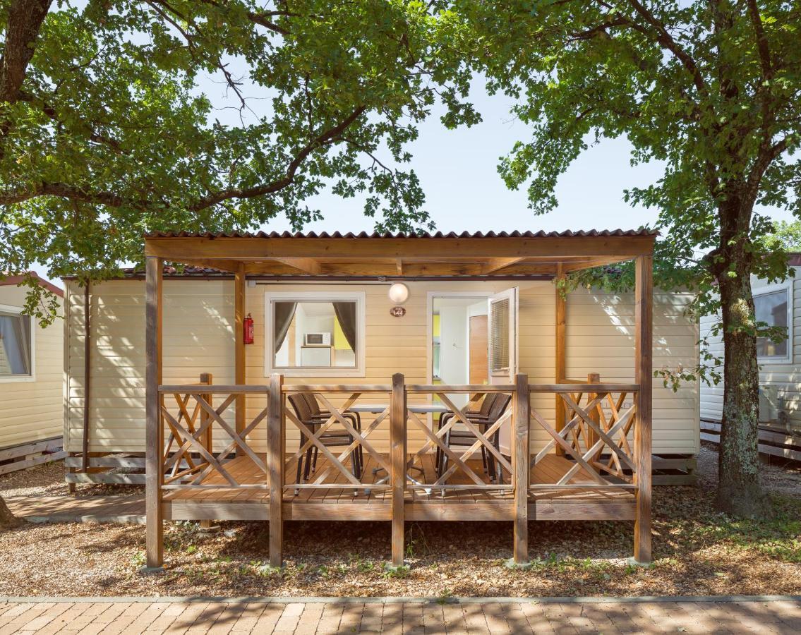 Camping Ulika Mobile Homes - Naturist Cervar-Porat Luaran gambar