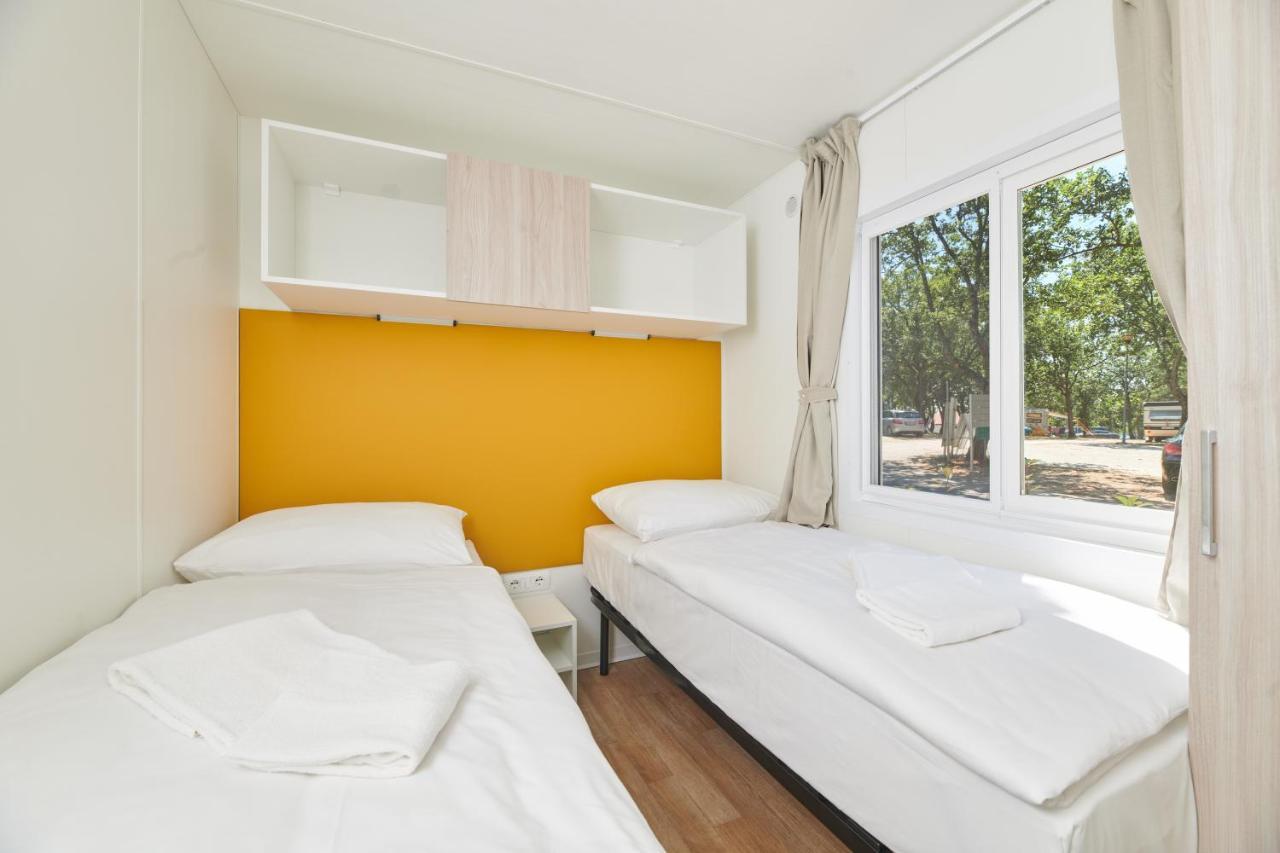 Camping Ulika Mobile Homes - Naturist Cervar-Porat Luaran gambar