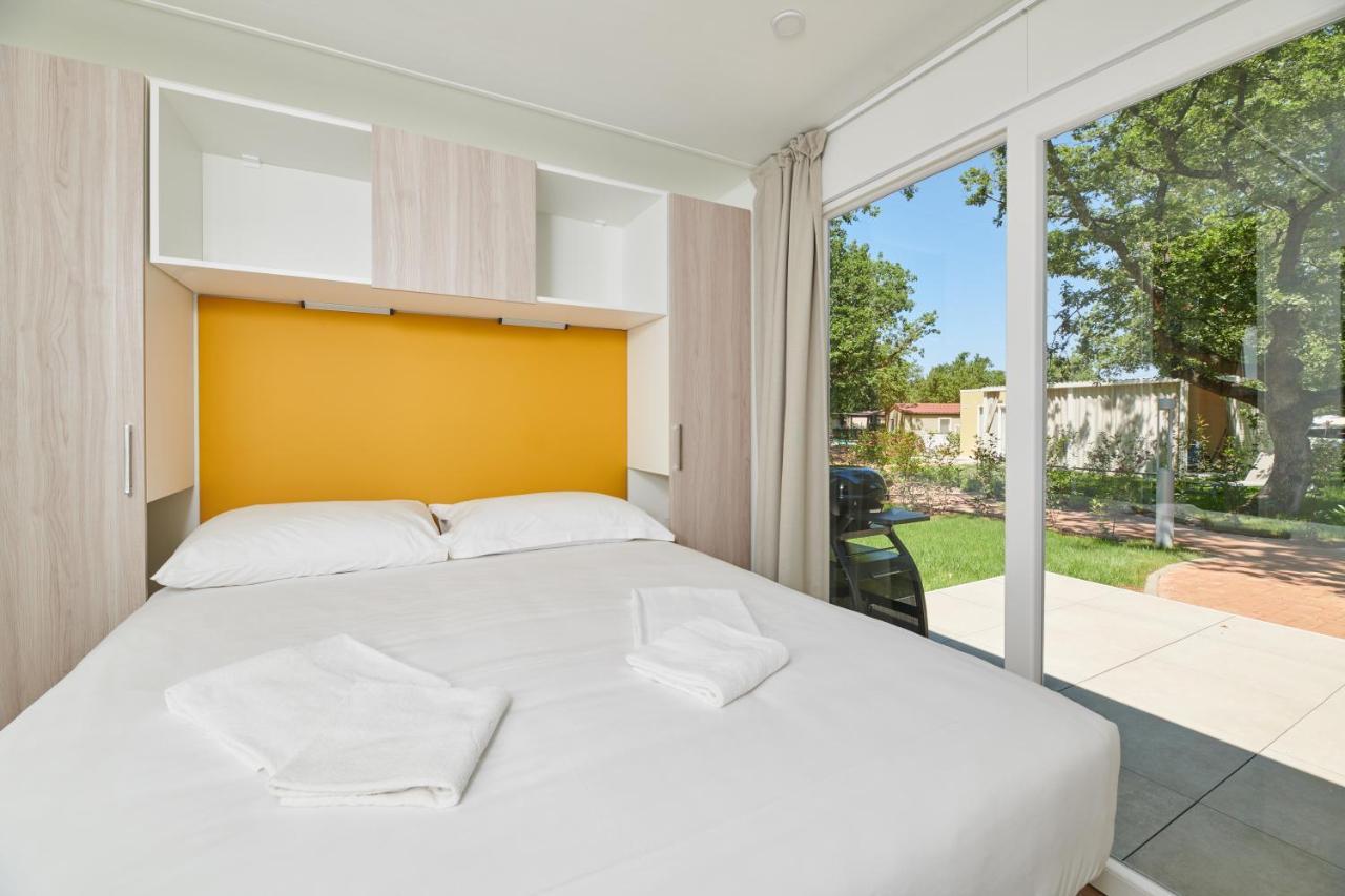 Camping Ulika Mobile Homes - Naturist Cervar-Porat Luaran gambar