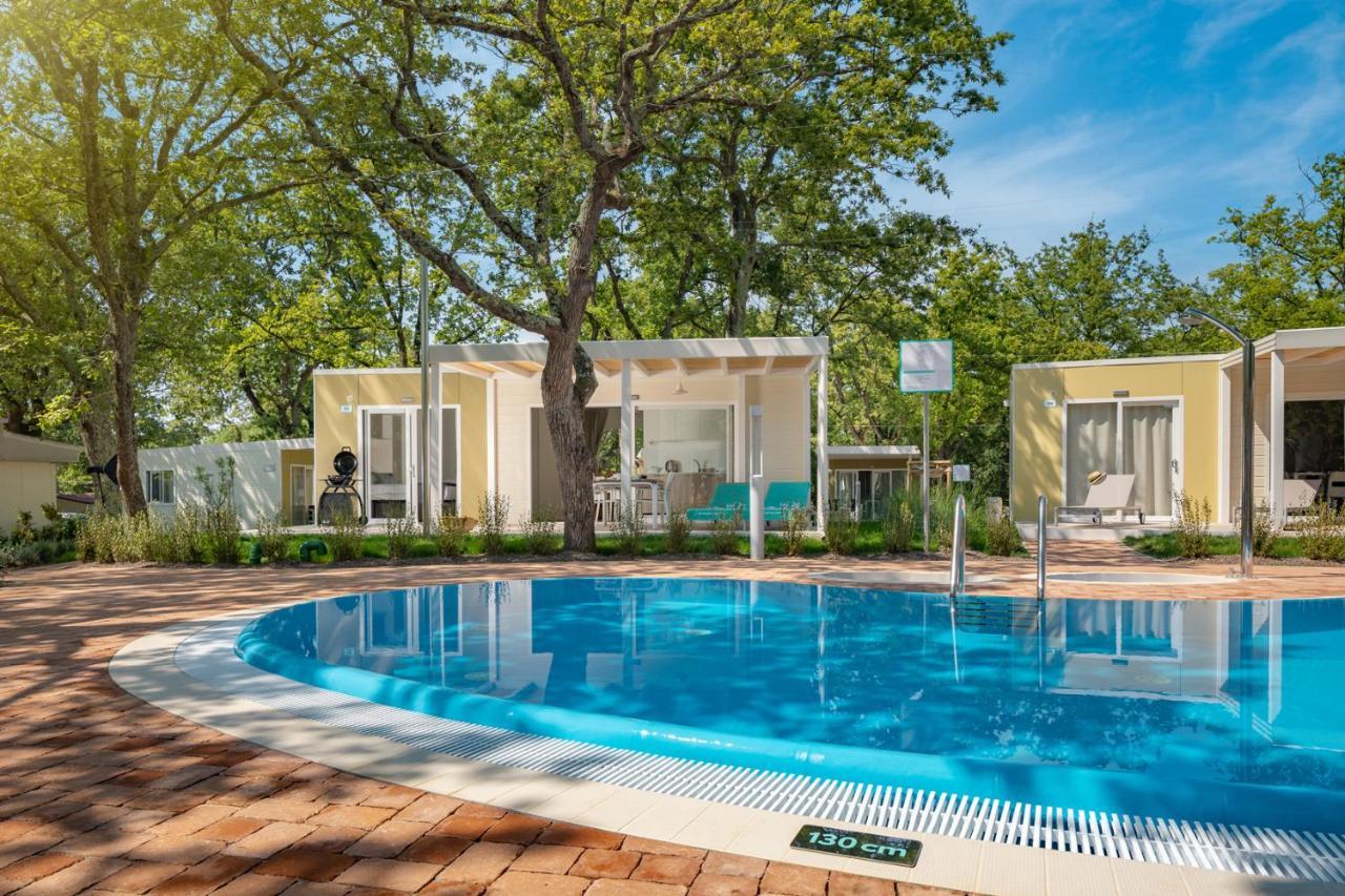Camping Ulika Mobile Homes - Naturist Cervar-Porat Luaran gambar