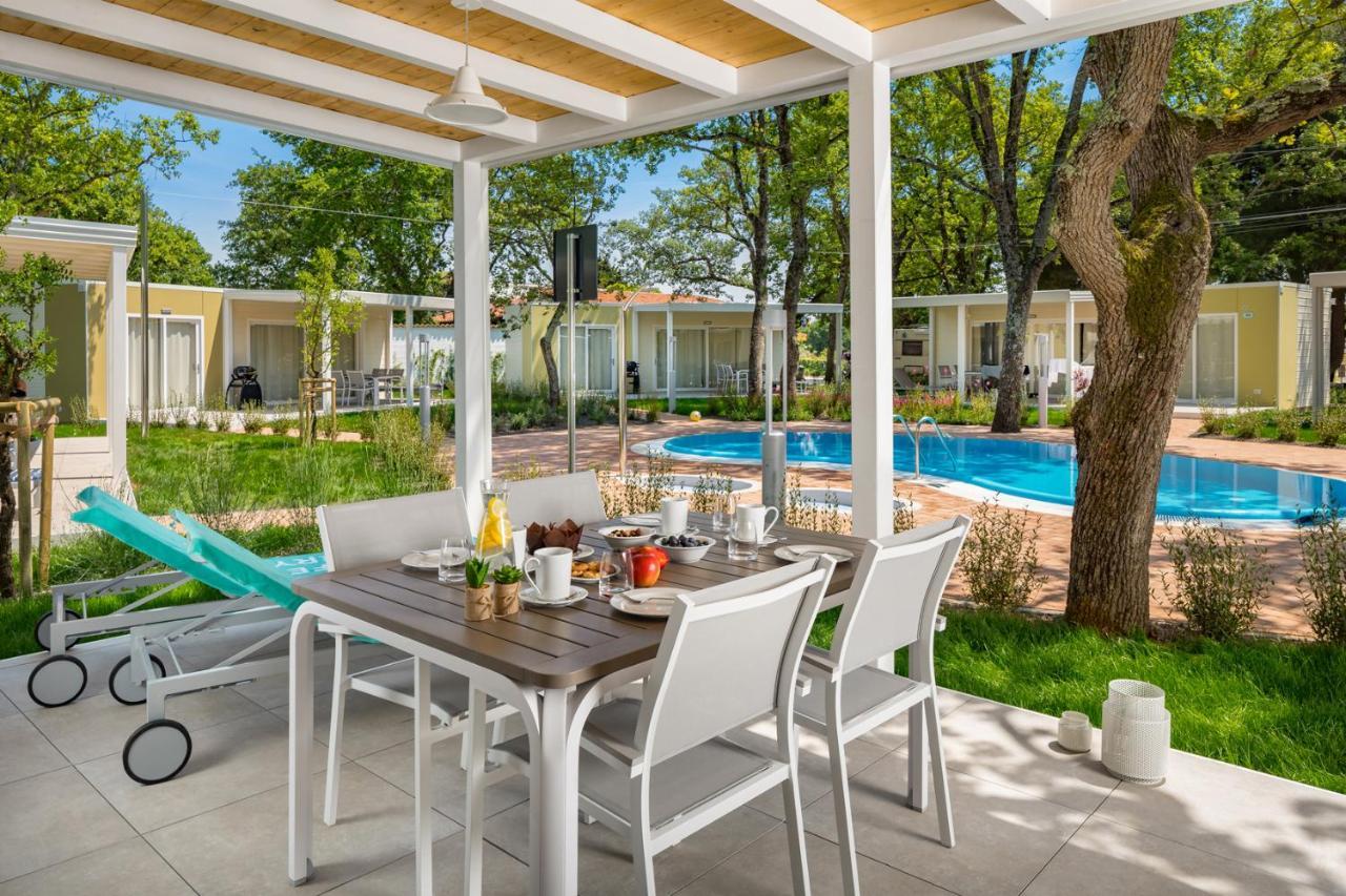 Camping Ulika Mobile Homes - Naturist Cervar-Porat Luaran gambar