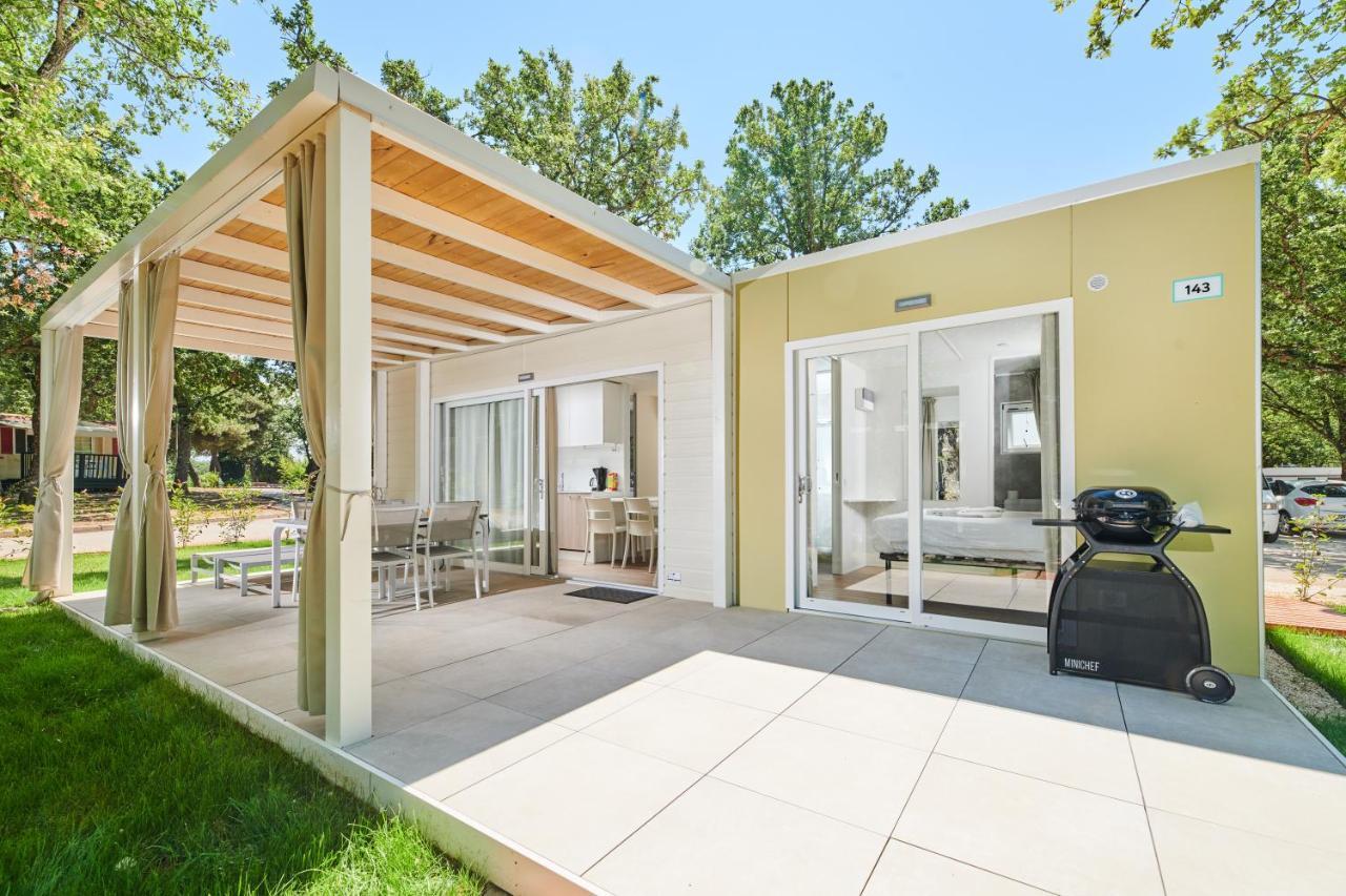 Camping Ulika Mobile Homes - Naturist Cervar-Porat Luaran gambar